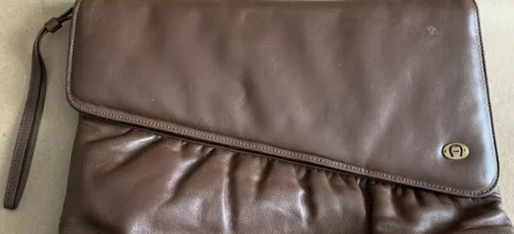 Etienne Aigner Taupe Clutch circa 1986